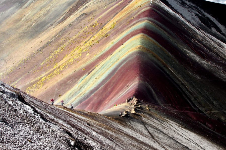 Sunrise at rainbow mountain, rainbow mountain tours